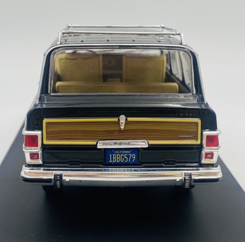 JEEP Grand Wagoneer 1981 model WB124260 METAL WhiteBox 1:24 czarny