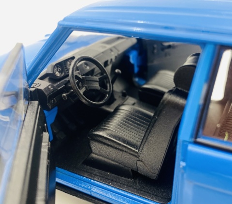 Land Rover RANGE ROVER 1970 model 24128 Welly 1:24 niebieski