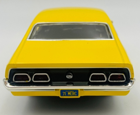 Mercury Comet 1971 GT Version 1:24 Motormax 79047 żółty