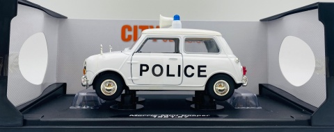 Morris Mini Cooper 1961-67 Police 1:18 model Motormax 79742 City Classics
