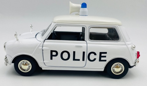 Morris Mini Cooper 1961-67 Police 1:18 model Motormax 79742 City Classics