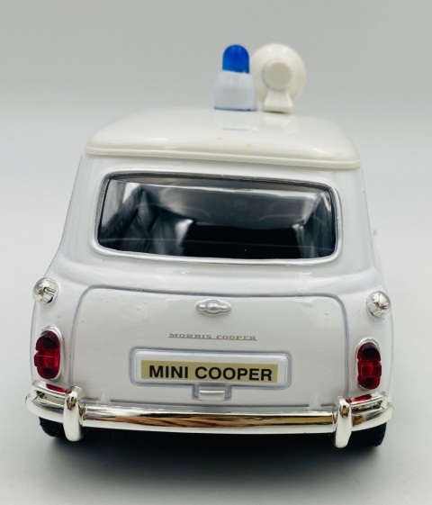 Morris Mini Cooper 1961-67 Police 1:18 model Motormax 79742 City Classics