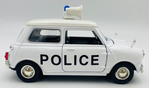 Morris Mini Cooper 1961-67 Police 1:18 model Motormax 79742 City Classics