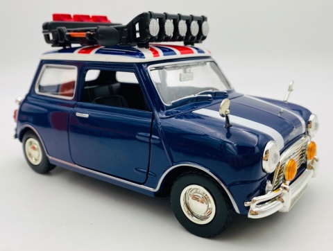 Morris Mini Cooper 1961-67 trophy 1:18 model Motormax 79741 City Classics