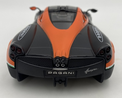 PAGANI Huayra 1:24 Motormax GT Racing 73798