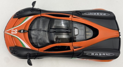 PAGANI Huayra 1:24 Motormax GT Racing 73798