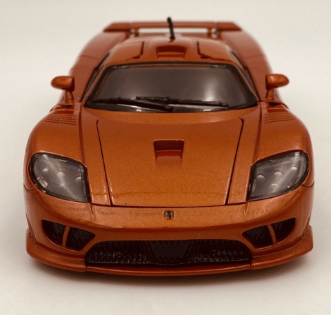 Saleen S7 model 1:24 supercar Motormax 73279 pomarańczowy