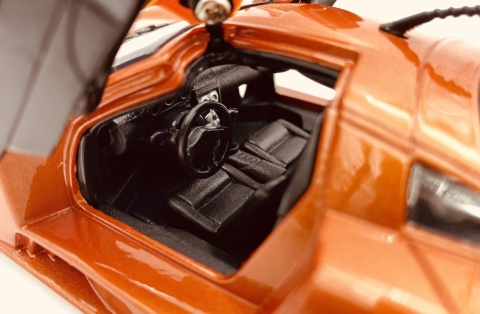 Saleen S7 model 1:24 supercar Motormax 73279 pomarańczowy