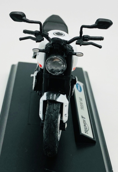 TRIUMPH Trident 660 motocykl model 1:18 Welly
