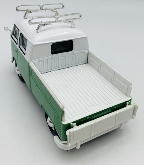 Volkswagen T1 Pickup surfing z zestawem kempingowym 1:24 Motormax 79721