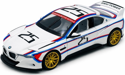 BMW 3.0 CSL Hommage R światło dźwięk model METAL 1:24 MSZ 68257A biały M