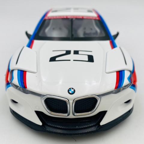BMW 3.0 CSL Hommage R światło dźwięk model METAL 1:24 MSZ 68257A biały M