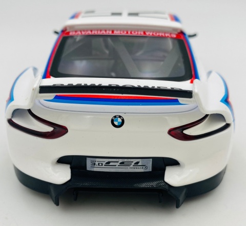 BMW 3.0 CSL Hommage R światło dźwięk model METAL 1:24 MSZ 68257A biały M