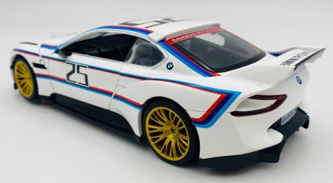 BMW 3.0 CSL Hommage R światło dźwięk model METAL 1:24 MSZ 68257A biały M
