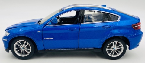 BMW X6 xDrive50i światło dźwięk model METAL 1:26 MSZ 68250A niebieski