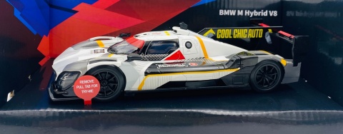 BMW M Hybrid V8 LMDh światło dźwięk model METAL 1:24 MSZ 68285