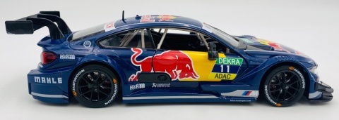 BMW M4 DTM #11 Red Bull światło dźwięk model METAL 1:24 MSZ 68295