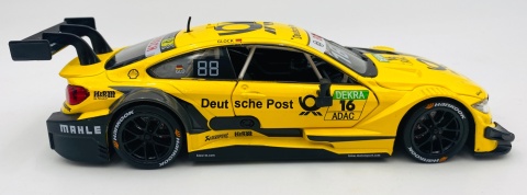 BMW M4 DTM #16 DTM Deutsche Post światło dźwięk model METAL 1:24 MSZ 68256