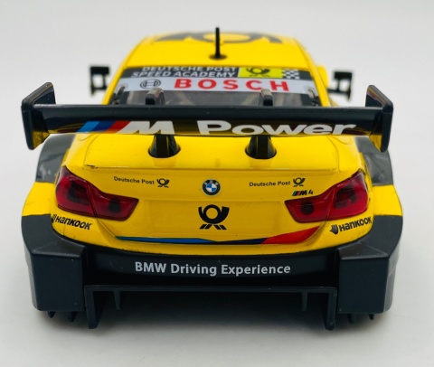 BMW M4 DTM #16 DTM Deutsche Post światło dźwięk model METAL 1:24 MSZ 68256