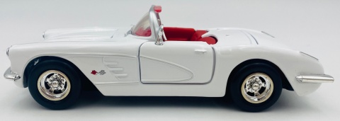 Chevrolet CORVETTE 1959 Cabrio model 1:24 Motormax 73216 biały