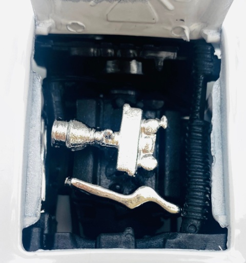 Chevrolet CORVETTE 1959 Cabrio model 1:24 Motormax 73216 biały