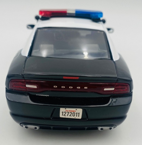 Dodge Charger Pursuit 2011 biały/czarny światło/dźwiek 1:24 Motormax 79533