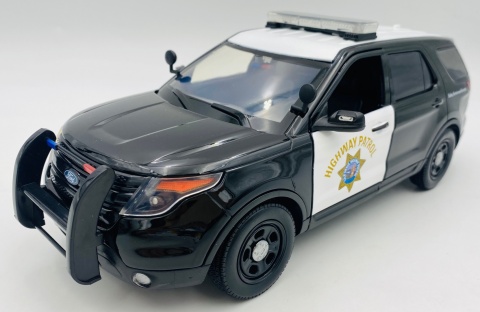 Ford Explorer 2015 Police Interceptor Utility CHP 2015 1:18 Motormax 73544