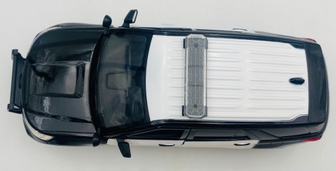 Ford Explorer 2022 biały/czarny bez oznaczeń 2022 1:24 Motormax 76998