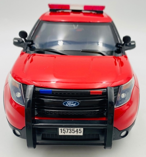 Ford Explorer Fire Marshal czerwony bez oznaczeń 2015 1:18 Motormax 73545