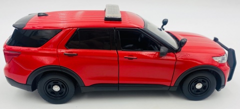 Ford Explorer Interceptor czerwony bez oznaczeń 2022 1:24 Motormax 76998