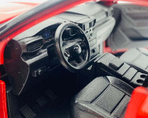Ford Explorer Interceptor czerwony bez oznaczeń 2022 1:24 Motormax 76998