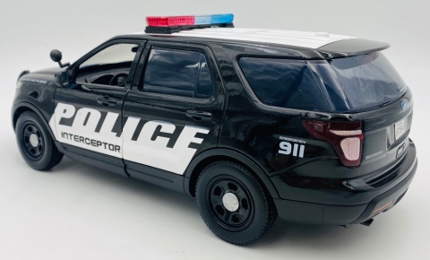 Ford Explorer Police Interceptor Utility USA 2015 1:18 Motormax 73540