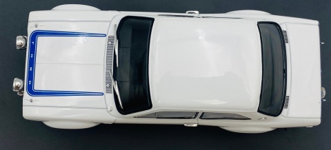Ford Escort MK II RS 2000 model 124250 WhiteBox 1:24 biały