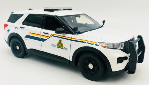 Ford Interceptor Police Canada RCMP 2022 Hybrid model 1:24 Motormax 76989