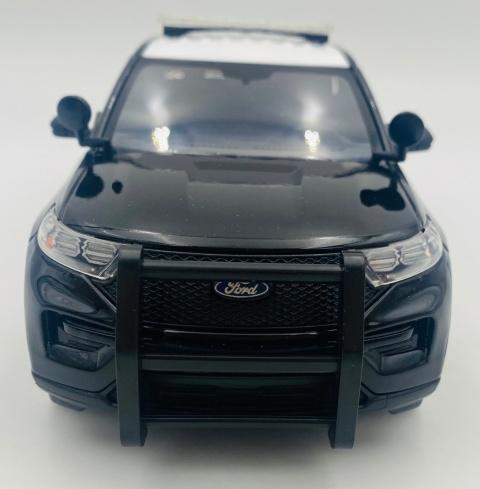 Ford Interceptor Police Utility CHP 2022 Hybrid model 1:24 Motormax 76991