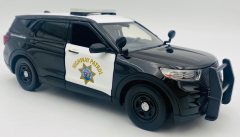 Ford Interceptor Police Utility CHP 2022 Hybrid model 1:24 Motormax 76991