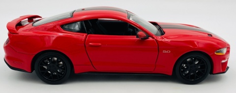 Ford MUSTANG GT 5.0 2018 model 1:24 Motormax 79352 czerwony