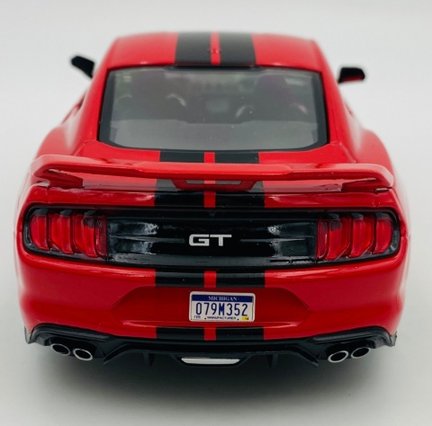 Ford MUSTANG GT 5.0 2018 model 1:24 Motormax 79352 czerwony
