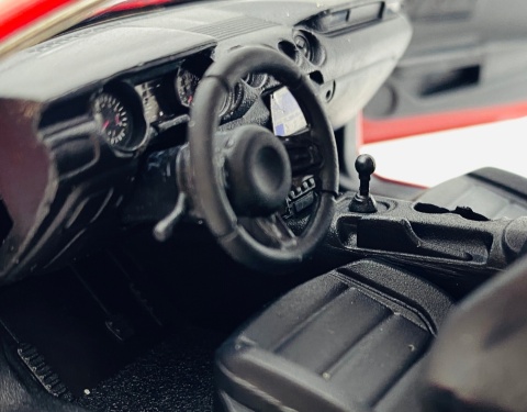 Ford MUSTANG GT 5.0 2018 model 1:24 Motormax 79352 czerwony