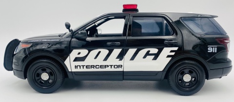Ford Police Interceptor Utility 2015 światło / dźwięk 1:18 Motormax 73994