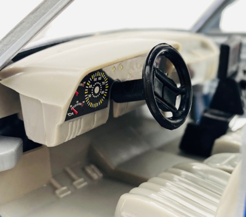 GMC Sierra GT OFF ROAD Series 1:24 Motormax 79136 szary