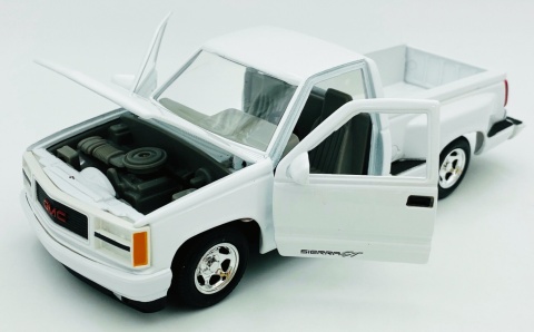 GMC Sierra GT Pickup 1992 1:24 Motormax 73204 biały