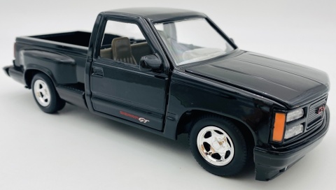 GMC Sierra GT Pickup 1992 1:24 Motormax 73204 czarny