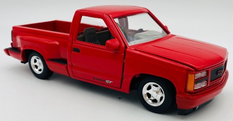 GMC Sierra GT Pickup 1992 1:24 Motormax 73204 czerwony