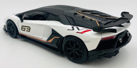 LAMBORGHINI Aventador SVJ światło dźwięk model METAL 1:24 MSZ 68269 biały
