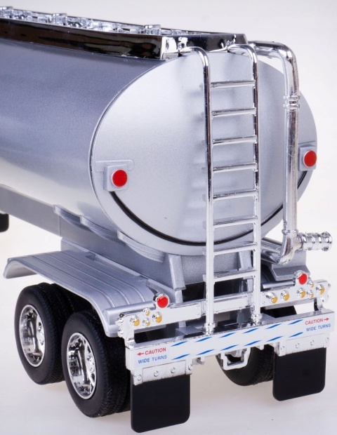 MAN TGX ciągnik z naczepą cysterną TIR model WELLY 1:32