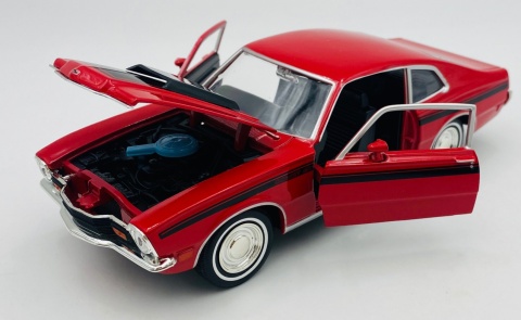 Mercury Comet 1971 GT Version 1:24 Motormax 79047 czerwony
