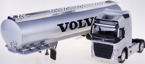 VOLVO FH ciągnik z naczepą cysterną TIR model WELLY 1:32
