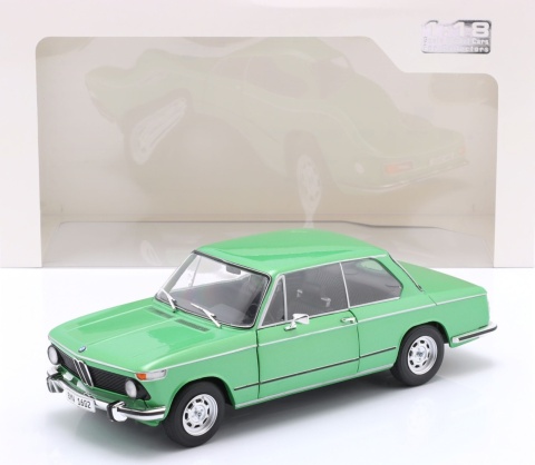 BMW 1602 Taiga 1971 S1808604 model Solido 1:18 zielony