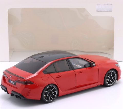 BMW M5 (G90) 2025 model S1814702 Solido 1:18 czerwony